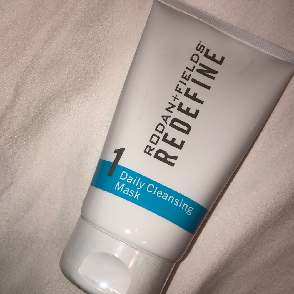 Rodan + Fields Daily Cleansing Mask BNIB